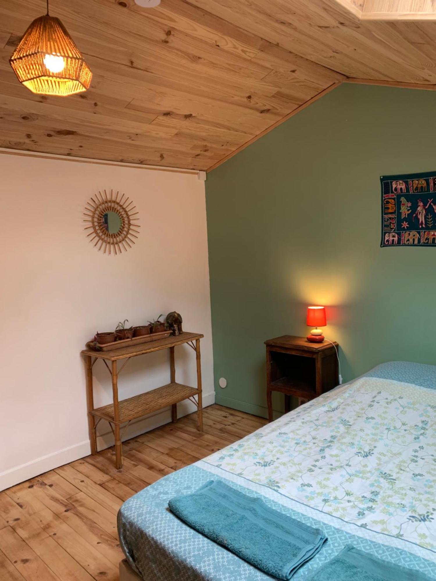 Les Favouilles - Gite & Chambres D Hotes Dauphin Bagian luar foto