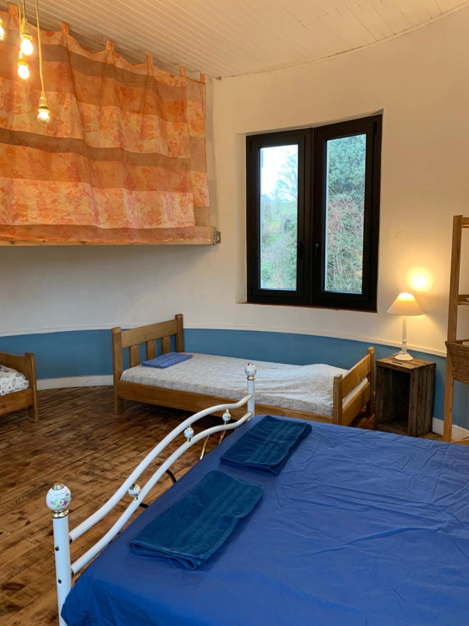 Les Favouilles - Gite & Chambres D Hotes Dauphin Bagian luar foto