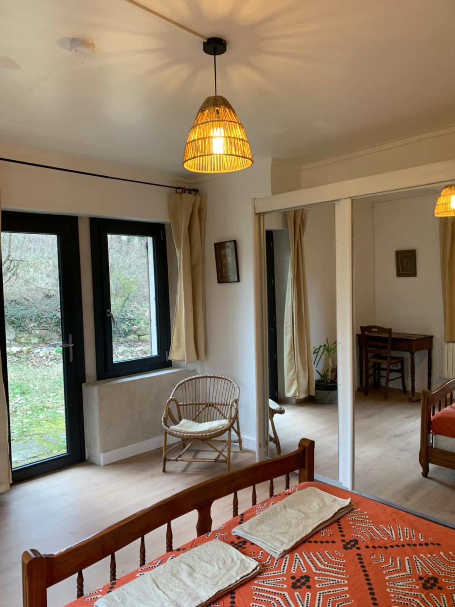 Les Favouilles - Gite & Chambres D Hotes Dauphin Bagian luar foto